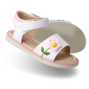Sandalia Blanco, Rosa Karsten